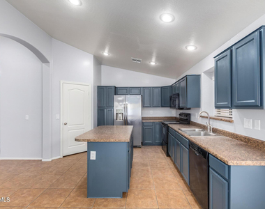 45127 W Jack Rabbit Trail - Photo Thumbnail 5