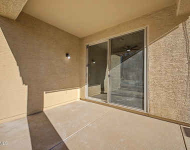 706 E Las Colinas Place - Photo Thumbnail 21