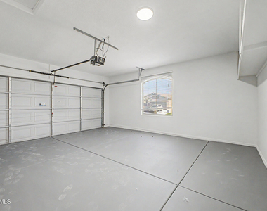 706 E Las Colinas Place - Photo Thumbnail 20