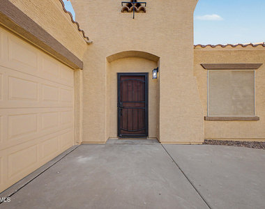 706 E Las Colinas Place - Photo Thumbnail 25