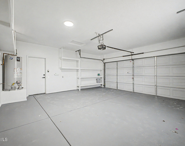 706 E Las Colinas Place - Photo Thumbnail 19