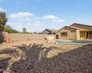 706 E Las Colinas Place - Photo Thumbnail 24
