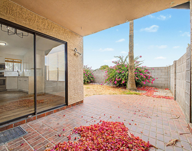 921 S Val Vista Drive - Photo Thumbnail 14