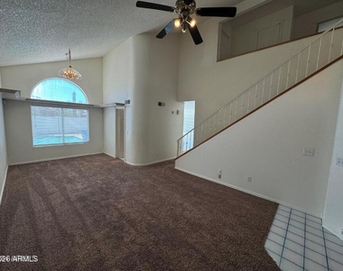 4053 E Woodland Drive - Photo Thumbnail 5
