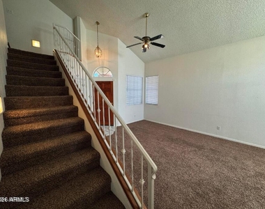 4053 E Woodland Drive - Photo Thumbnail 17