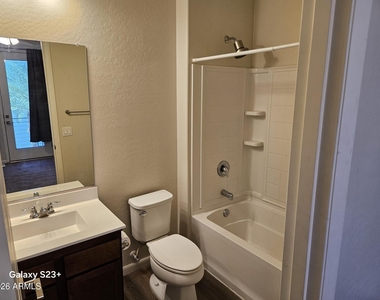 2090 S Dorsey Lane - Photo Thumbnail 22