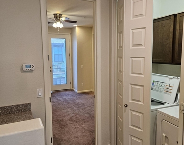 2090 S Dorsey Lane - Photo Thumbnail 18