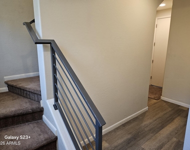 2090 S Dorsey Lane - Photo Thumbnail 4