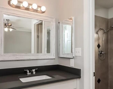 3713 W Evans Drive - Photo Thumbnail 13