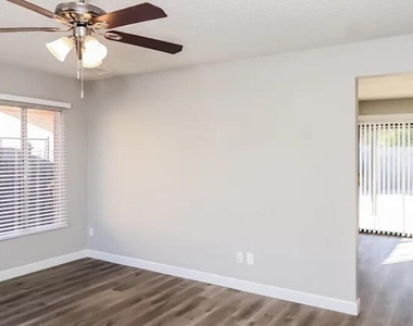 3713 W Evans Drive - Photo Thumbnail 2