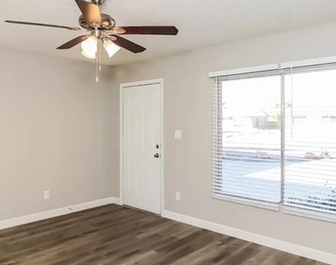 3713 W Evans Drive - Photo Thumbnail 3