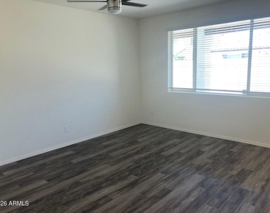 4214 W Winston Drive - Photo Thumbnail 22