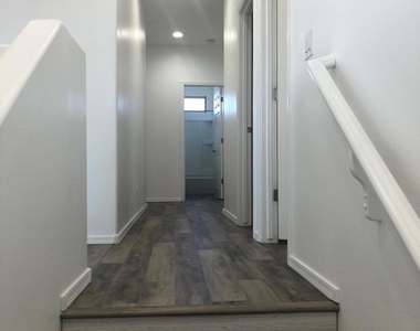 4214 W Winston Drive - Photo Thumbnail 23