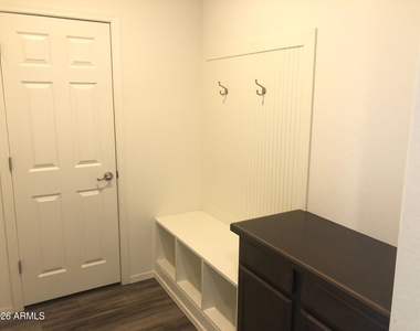 4214 W Winston Drive - Photo Thumbnail 9