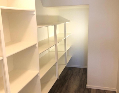 4214 W Winston Drive - Photo Thumbnail 6