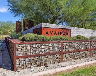 1118 E Paseo Way - Photo Thumbnail 77