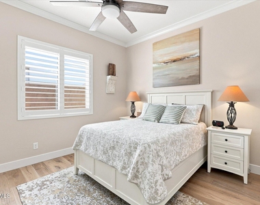 1118 E Paseo Way - Photo Thumbnail 35