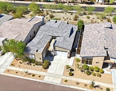 1118 E Paseo Way - Photo Thumbnail 59
