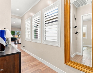 1118 E Paseo Way - Photo Thumbnail 39