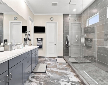 1118 E Paseo Way - Photo Thumbnail 28