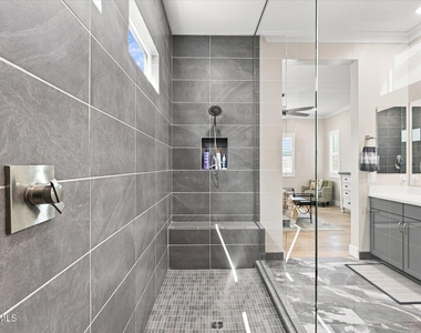 1118 E Paseo Way - Photo Thumbnail 32
