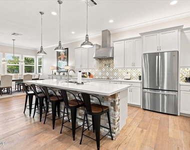 1118 E Paseo Way - Photo Thumbnail 17