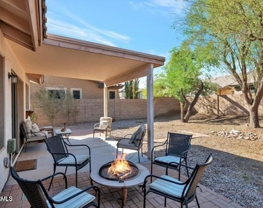 1712 W Sparrow Drive - Photo Thumbnail 1