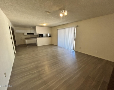 5309 S River Drive - Photo Thumbnail 13