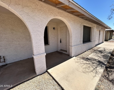 5309 S River Drive - Photo Thumbnail 2