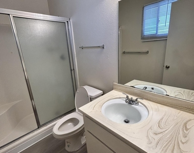5309 S River Drive - Photo Thumbnail 29