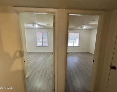5309 S River Drive - Photo Thumbnail 17