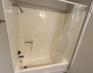 195 N Cottonwood Street - Photo Thumbnail 20
