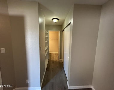 195 N Cottonwood Street - Photo Thumbnail 17