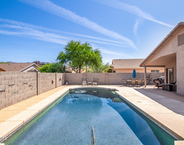 8880 E Red Mountain Lane - Photo Thumbnail 28