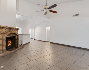 23620 N 42nd Drive - Photo Thumbnail 18
