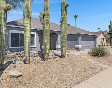 23620 N 42nd Drive - Photo Thumbnail 2