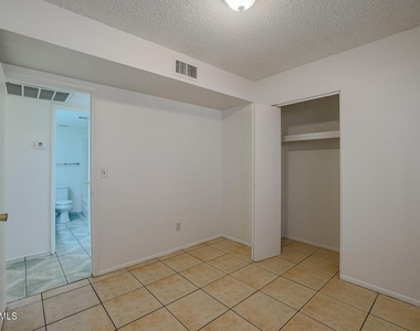 3020 N 87th Avenue - Photo Thumbnail 12