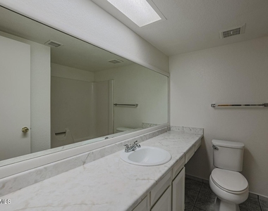 3020 N 87th Avenue - Photo Thumbnail 10