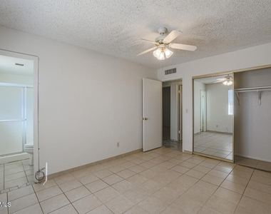 3020 N 87th Avenue - Photo Thumbnail 15
