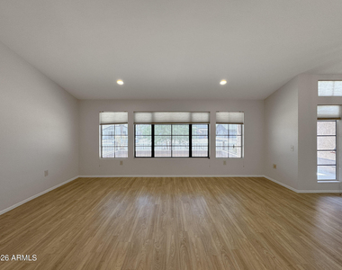 17211 N Desert Glen Drive - Photo Thumbnail 7