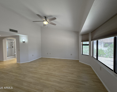17211 N Desert Glen Drive - Photo Thumbnail 17