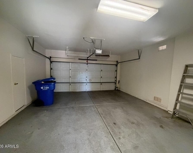 4170 E Hallihan Drive - Photo Thumbnail 15