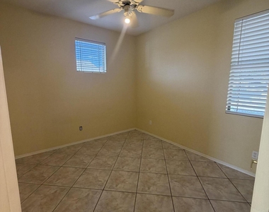 4170 E Hallihan Drive - Photo Thumbnail 2