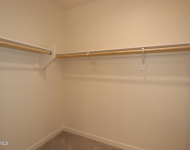 2313 W Pollack Street - Photo Thumbnail 9