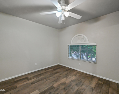 9208 W Deanna Drive - Photo Thumbnail 27