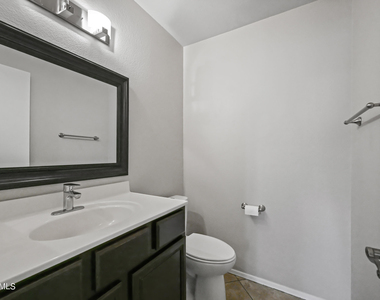 9208 W Deanna Drive - Photo Thumbnail 15