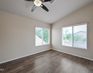 9208 W Deanna Drive - Photo Thumbnail 32