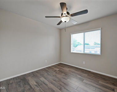 9208 W Deanna Drive - Photo Thumbnail 28