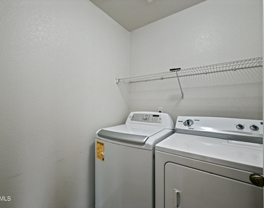 9208 W Deanna Drive - Photo Thumbnail 31