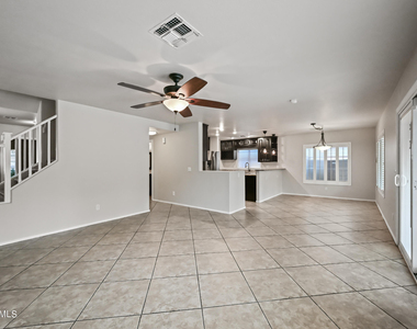 9208 W Deanna Drive - Photo Thumbnail 4